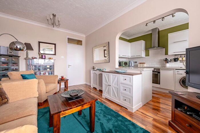 2 Bedroom Flat For Sale In Alexandra Road, Lowestoft, NR32