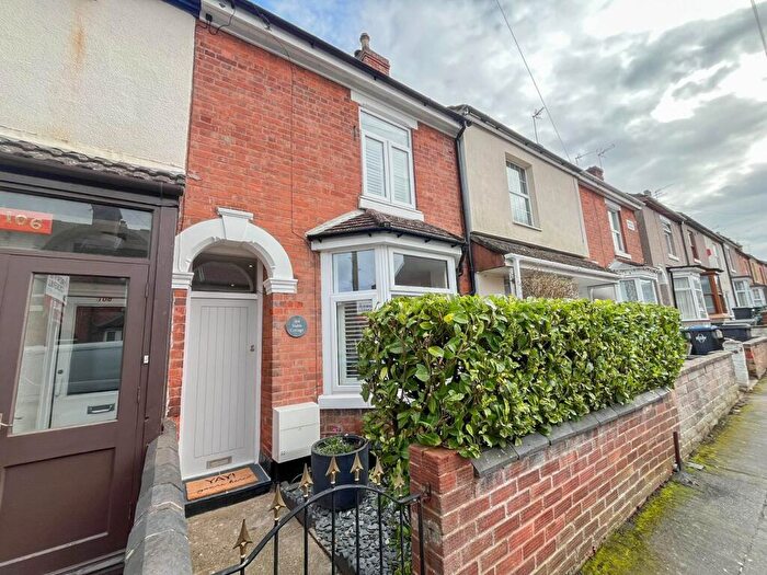 2 Bedroom Terraced House For Sale In Oxford Street, Rugby, CV21