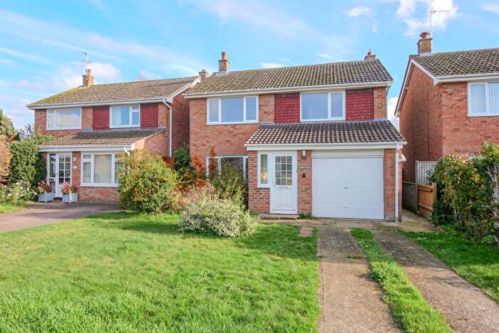 3 Bedroom Detached House To Rent In Chiltern Crescent, Wallingford, OX10