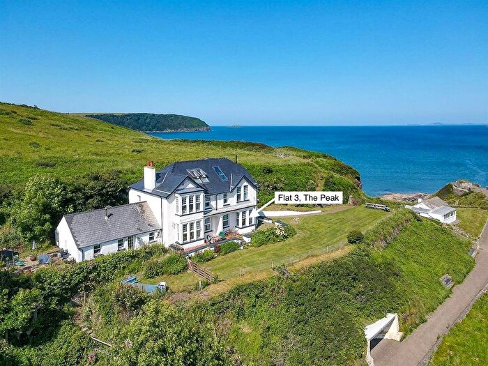 2 Bedroom Flat For Sale In Point Road, Little Haven, SA62