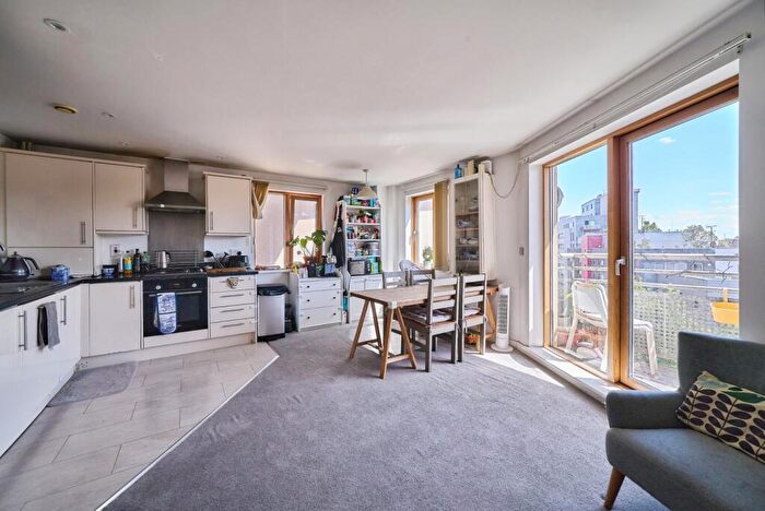 2 Bedroom Flat For Sale In Pancras Way, London, London, E3