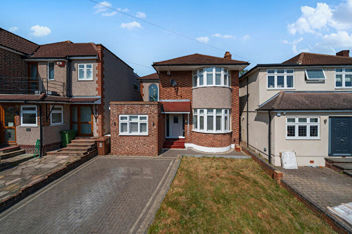 4 Bedroom Detached House For Sale In Blendon Drive, Bexley, DA5