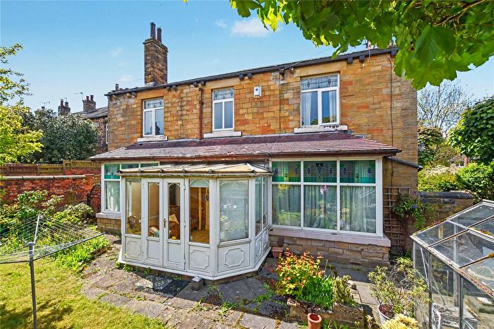 4 Bedroom Detached House For Sale In Street Lane, Gildersome, Morley, Leeds, LS27