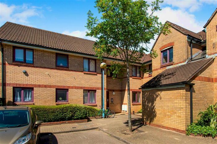 2 Bedroom Flat To Rent In Trawler Road, Maritime Quarter, Swansea, SA1