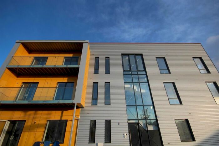 2 Bedroom Flat To Rent In Tallon Road, Hutton, Brentwood, CM13