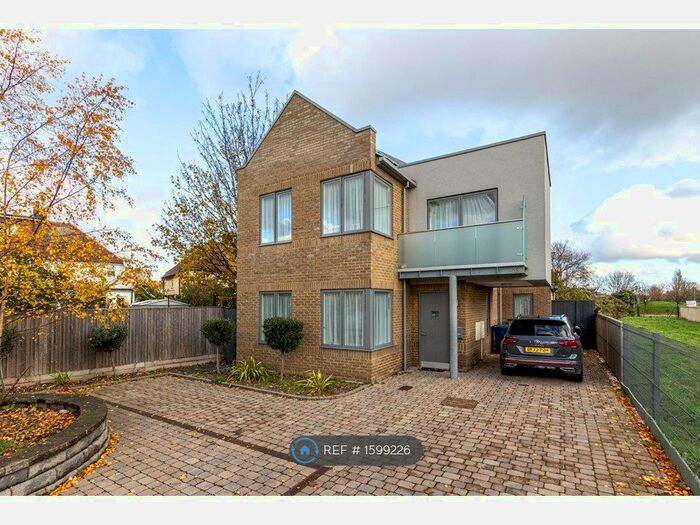 3 Bedroom Detached House To Rent In Rainbird Close, Wembley, HA0