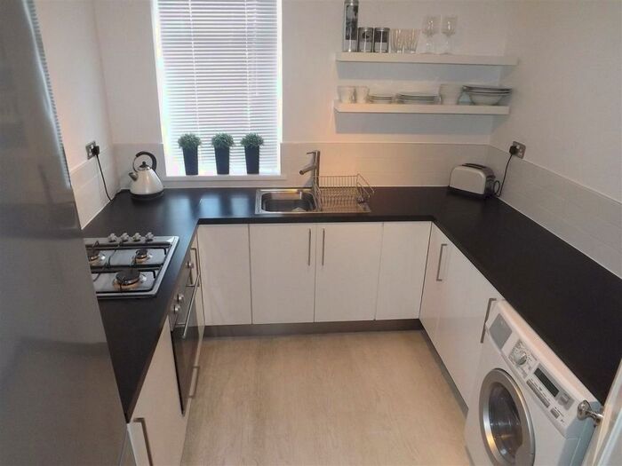 2 Bedroom House To Rent In Stirling Street, Doncaster, DN1