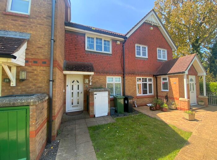 2 Bedroom Detached House To Rent In Spinnaker Drive, Portsmouth, PO2