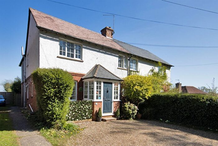 4 Bedroom Semi-Detached House For Sale In Spelmonden Road, Horsmonden, TN12