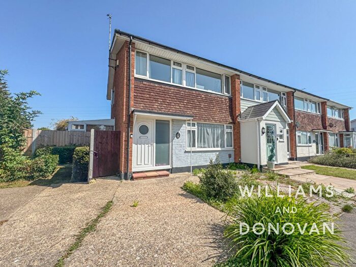 3 Bedroom End Of Terrace House For Sale In Russell Grove, Stambridge, Rochford, SS4