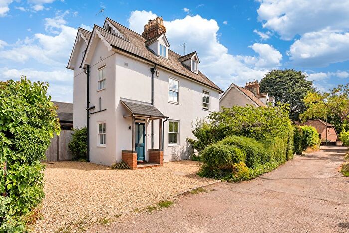3 Bedroom Semi-Detached House For Sale In Croft Villas, Wallingford, OX10
