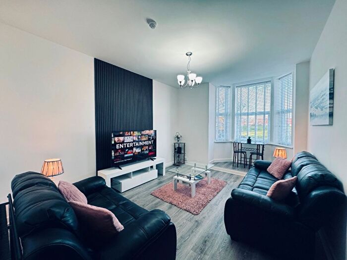 2 Bedroom Flat To Rent In Park Avenue, Whitley Bay, NE26