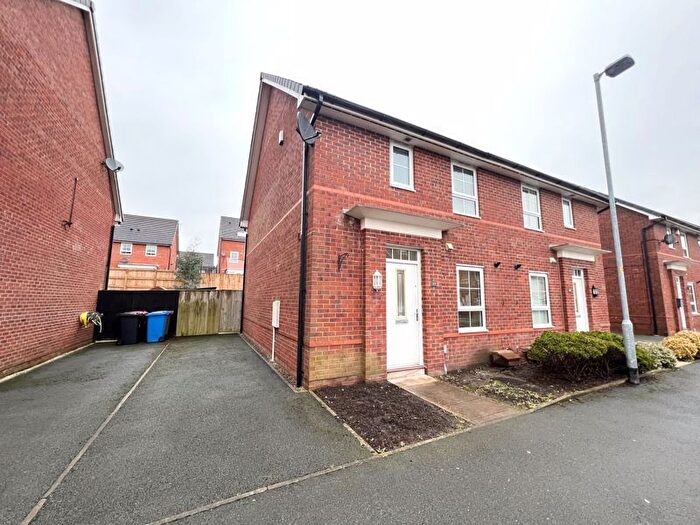 3 Bedroom Semi-Detached House To Rent In Sillavan Close, Pendlebury, Swinton, Manchester, M27