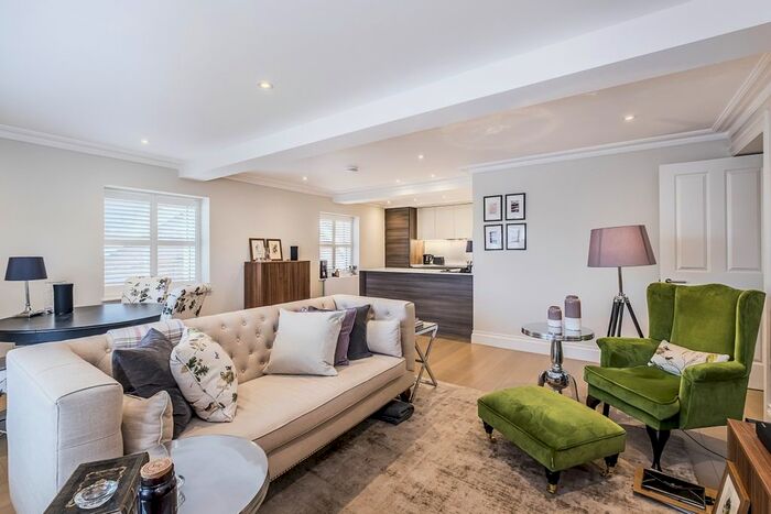 2 Bedroom Flat To Rent In Bridgeman Road, Teddington, TW11