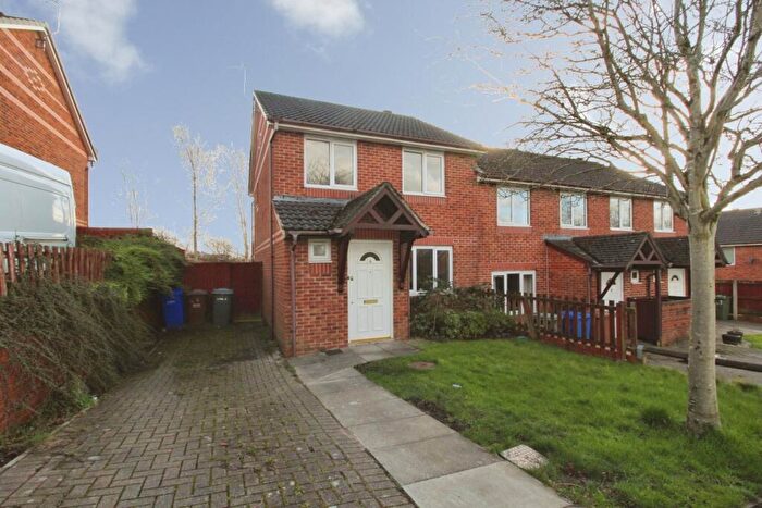 3 Bedroom Semi-Detached House To Rent In Dutch Barn Close, Chorley, Lancashire, PR7