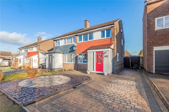 3 Bedroom Semi Detached House For Sale In Chichester Close, Littleborough, Greater Manchester, OL15