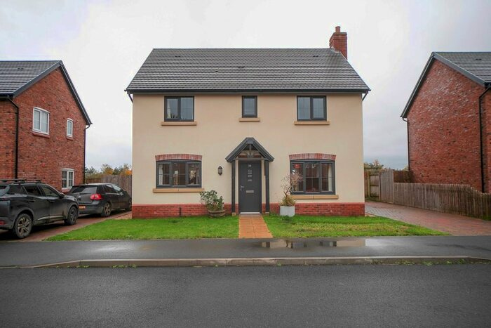 4 Bedroom Detached House For Sale In Fenham Drive, Nesscliffe, Shrewsbury, SY4