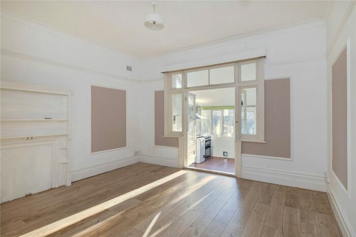 1 Bedroom Flat To Rent In Stanthorpe Road, London, SW16