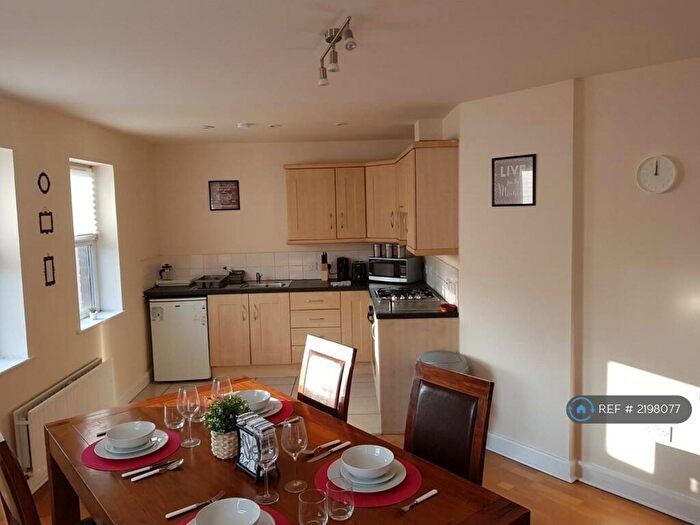 2 Bedroom Semi-Detached House To Rent In College Avenue, Belfast, BT1