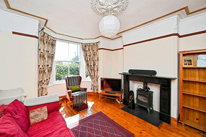 3 Bedroom Semi-detached House For Sale In Lime Street, Nottingham, NG6