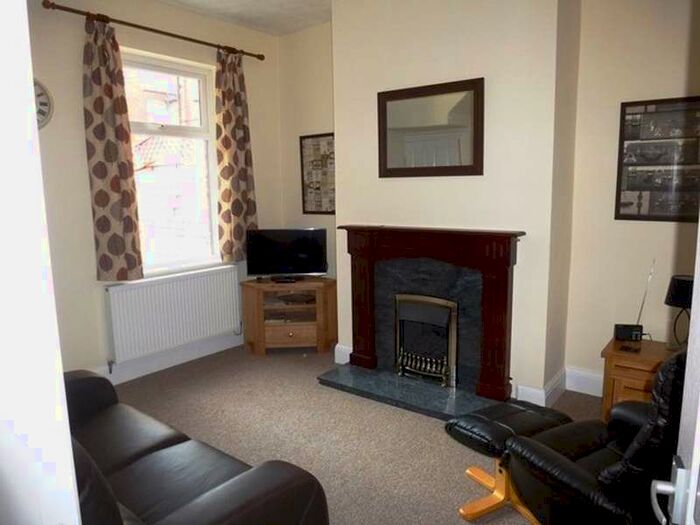 3 Bedroom Terraced House To Rent In 46 Parade Street, Barrow-in-furness, LA14