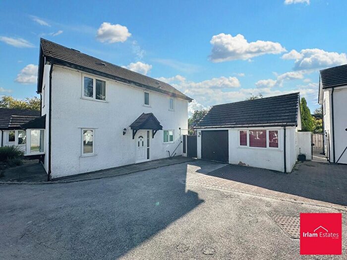 3 Bedroom Detached House To Rent In Saddlecote, Worsley, M28