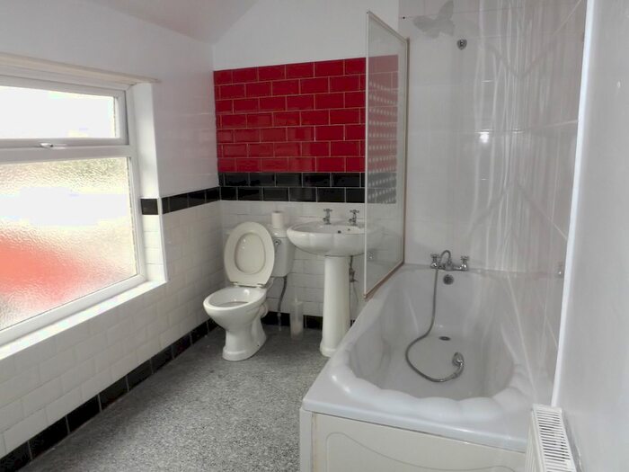 3 Bedroom Terraced House To Rent In Queens Crescent, Edlington, DN12