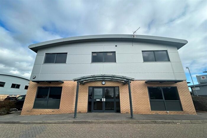 2 Bedroom Flat To Rent In Hamble, SO31