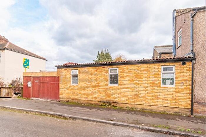 1 Bedroom Flat For Sale In Hubbard Road, London, SE27
