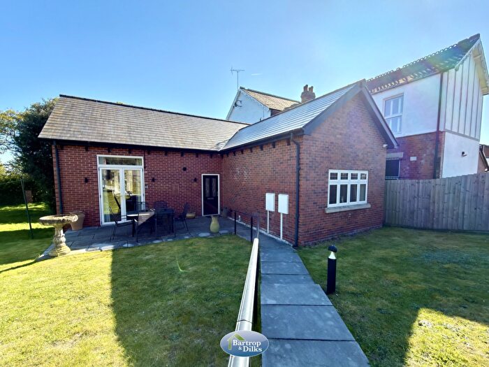 2 Bedroom Bungalow For Sale In Barrowby Court, Worksop, S81