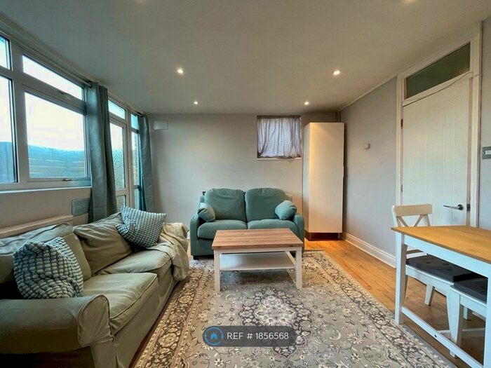 4 Bedroom Terraced House To Rent In Ramilles Close, Brixton, SW2