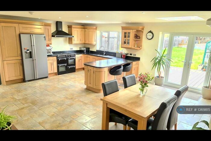 4 Bedroom Terraced House To Rent In Olyffe Avenue, Welling, DA16