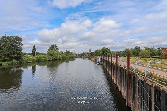 2 Bedroom Flat For Sale In Crossley Road, Worcester, WR5