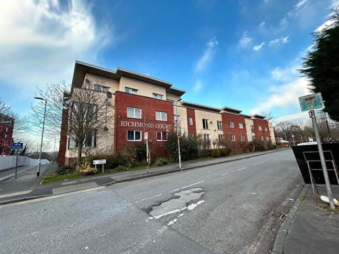 3 Bedroom Apartment To Rent In Richmond Court, North George Street, Salford, M3