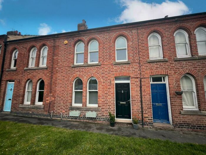 3 Bedroom Terraced House For Sale In The Green, Croft, Leicester, LE9