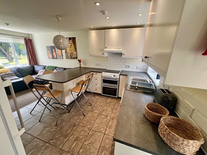 5 Bedroom House To Rent In Leahurst Crescent, Harborne, West Midlands, B17