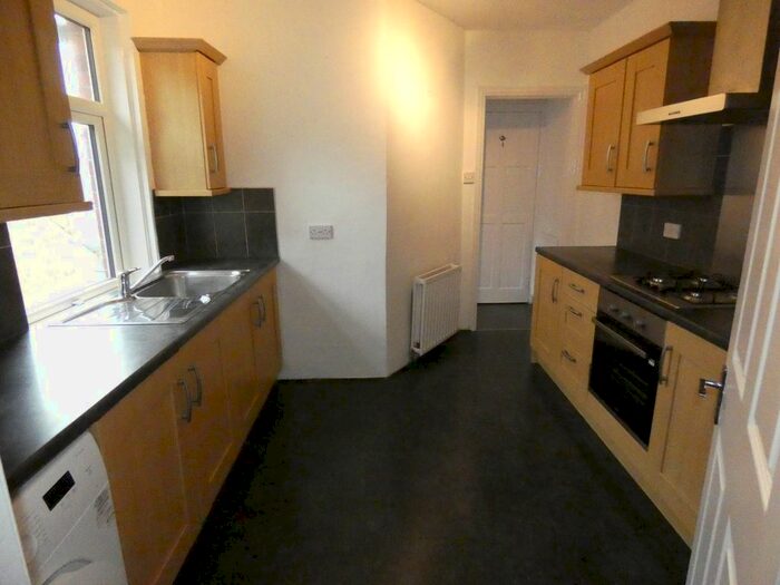 2 Bedroom Flat To Rent In Whitefield Terrace, Heaton, Newcastle Upon Tyne, NE6