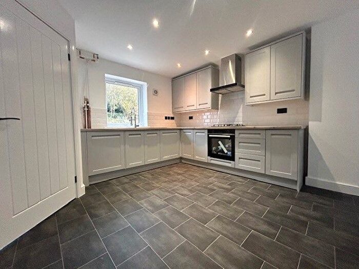 3 Bedroom Terraced House For Sale In Burnley Road, Todmorden, OL14