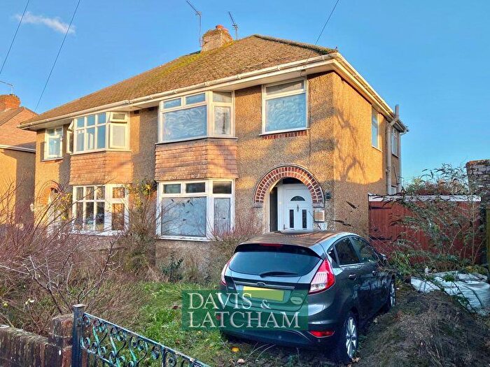 3 Bedroom Semi-Detached House For Sale In East End Avenue, Warminster, BA12