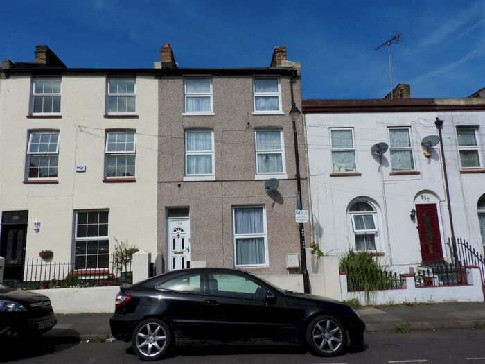 1 Bedroom Ground Flat To Rent In Wellington Street, Gravesend, DA12