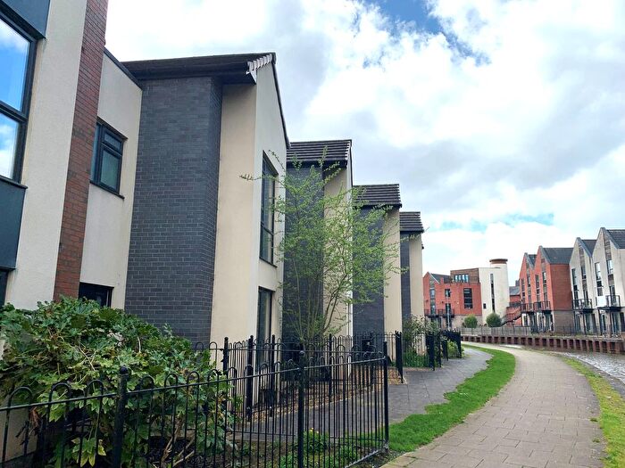 3 Bedroom Town House For Sale In Ivory Close, Hanley, Stoke-On-Trent, ST1