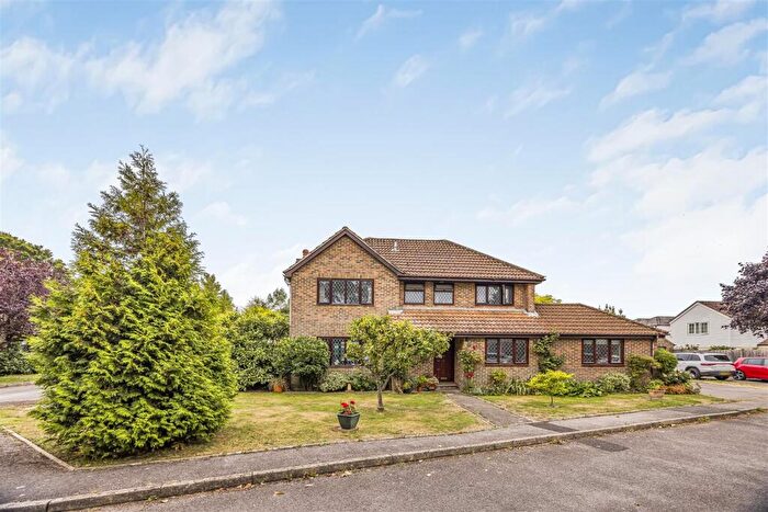 5 Bedroom Detached House To Rent In Conifer Drive, Hambrook, PO18