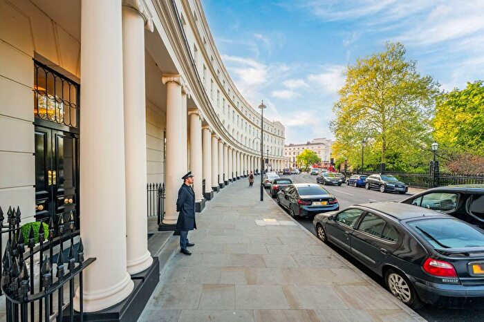 2 Bedroom Flat To Rent In Park Crescent, Marylebone, London, W1B