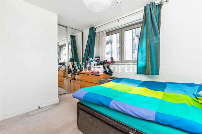 1 Bedroom Apartment For Sale In Waterside Way, London, N17