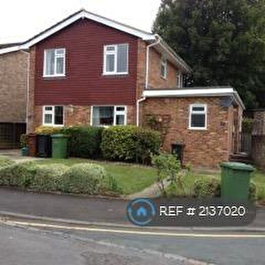 2 Bedroom Maisonette To Rent In Marshalls Close, Epsom, KT19