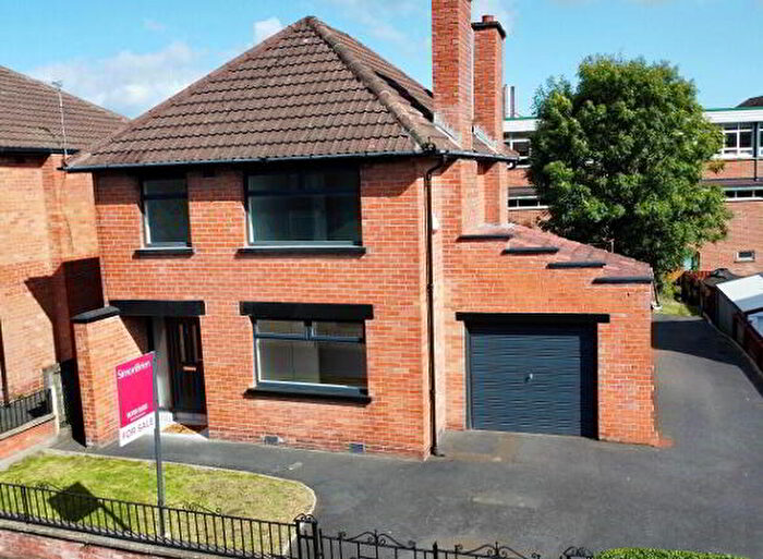 3 Bedroom Detached House For Sale In Pasadena Gardens, Belfast, BT5