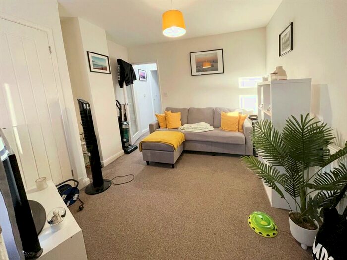 1 Bedroom Flat To Rent In Weston Street, Swadlincote, Derbyshire, DE11