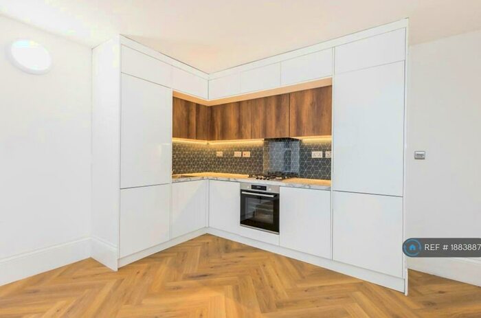 1 Bedroom Flat To Rent In Photo Studios, London, E17