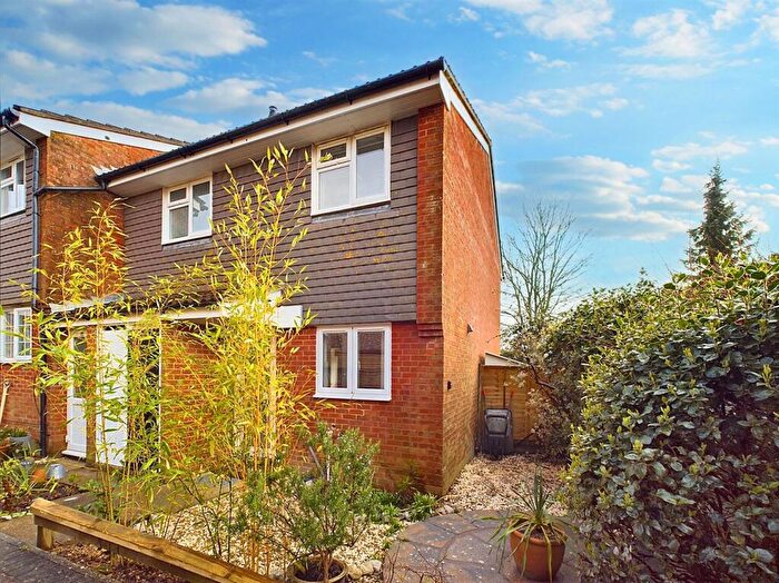 1 Bedroom Maisonette To Rent In Southgate, RH10