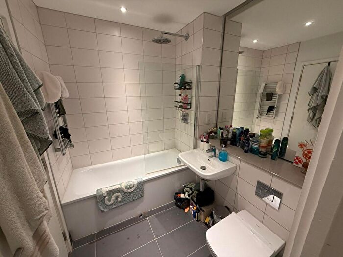 1 Bedroom Property To Rent In Bury Street, Salford, M3